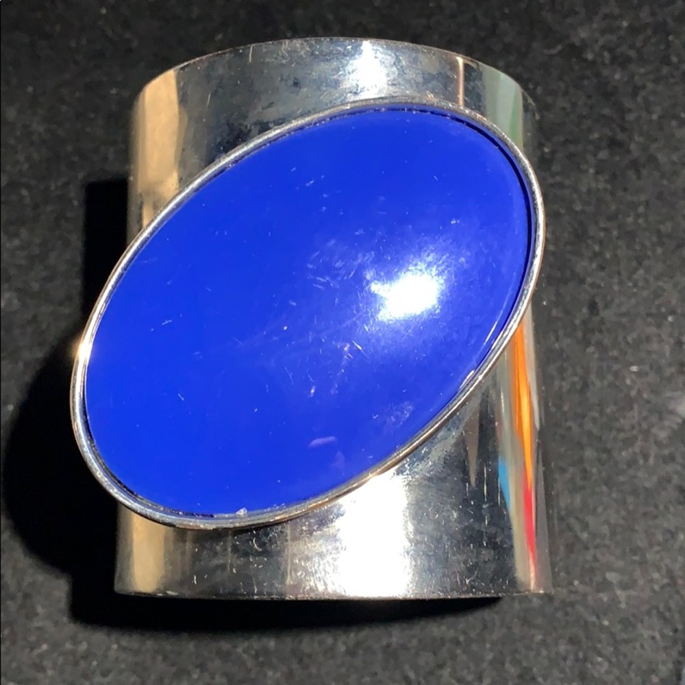 LARGE SILVER TONE CUFF BRACELET W/ OVAL BLUE STONE